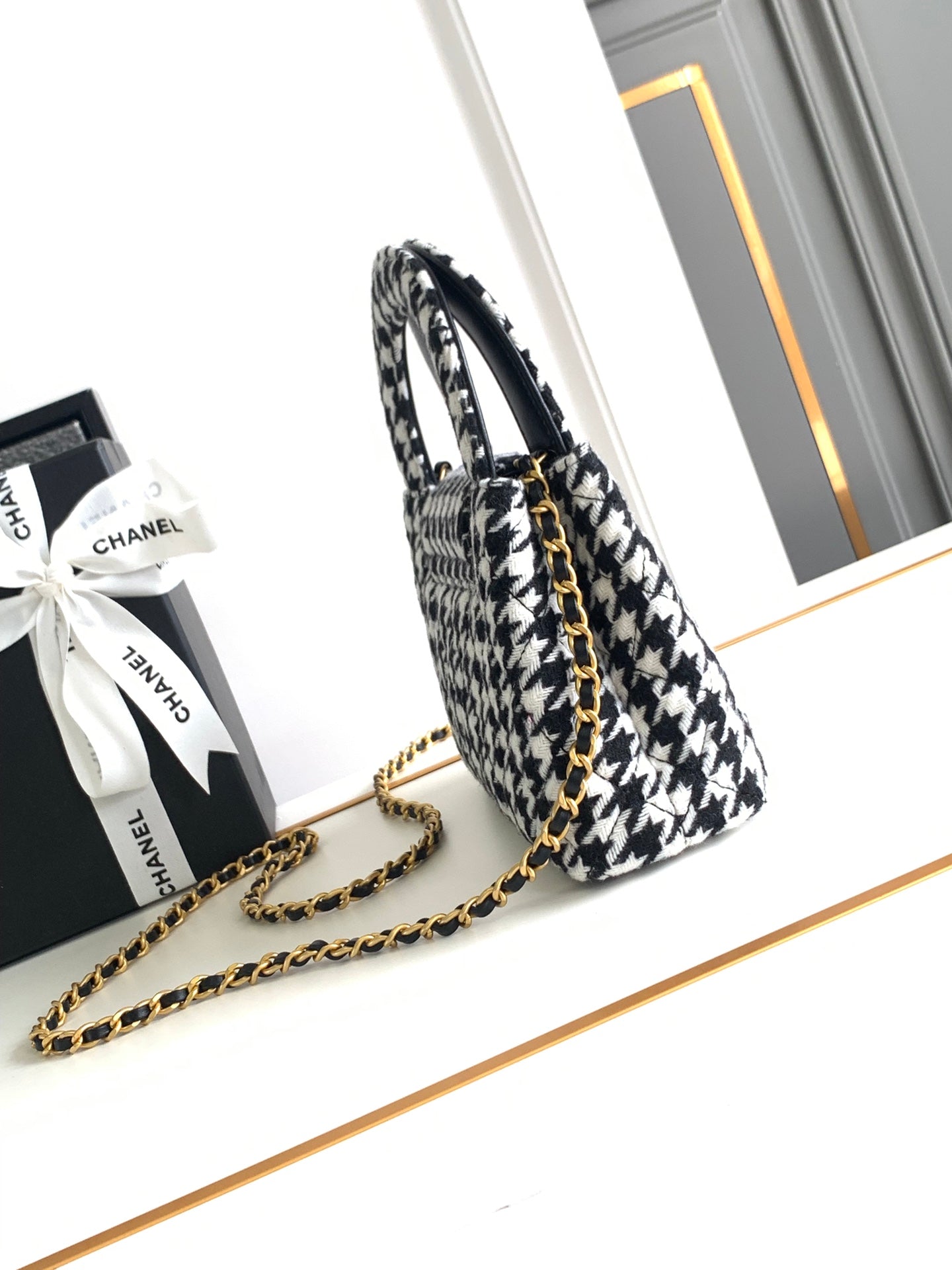 CH Houndstooth Tweed