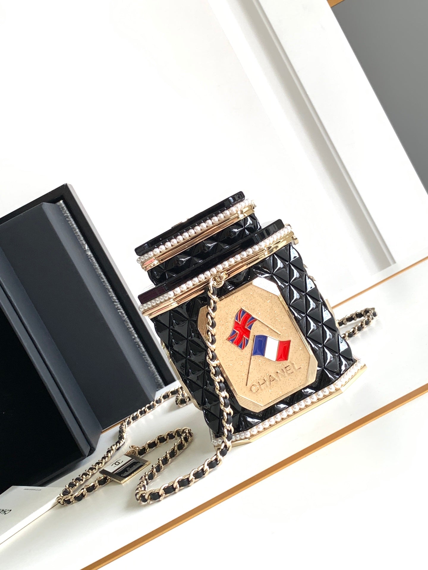 CH Paris-Manchester Tea Box