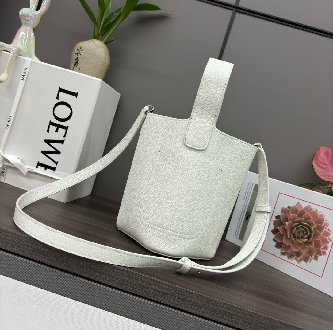 LW Pebble Mini Bucket Bag