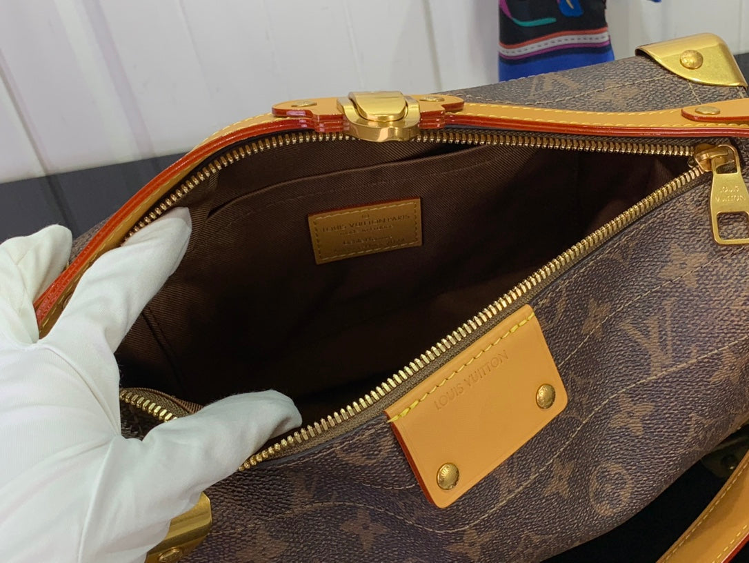 LV Soul Trunk East West