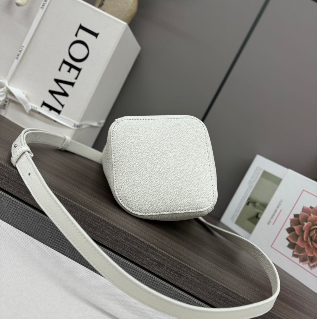 LW Pebble Mini Bucket Bag