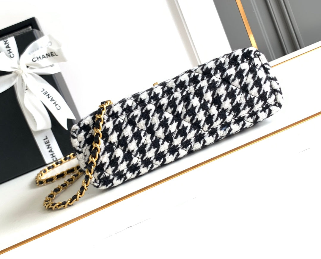 CH Houndstooth Tweed