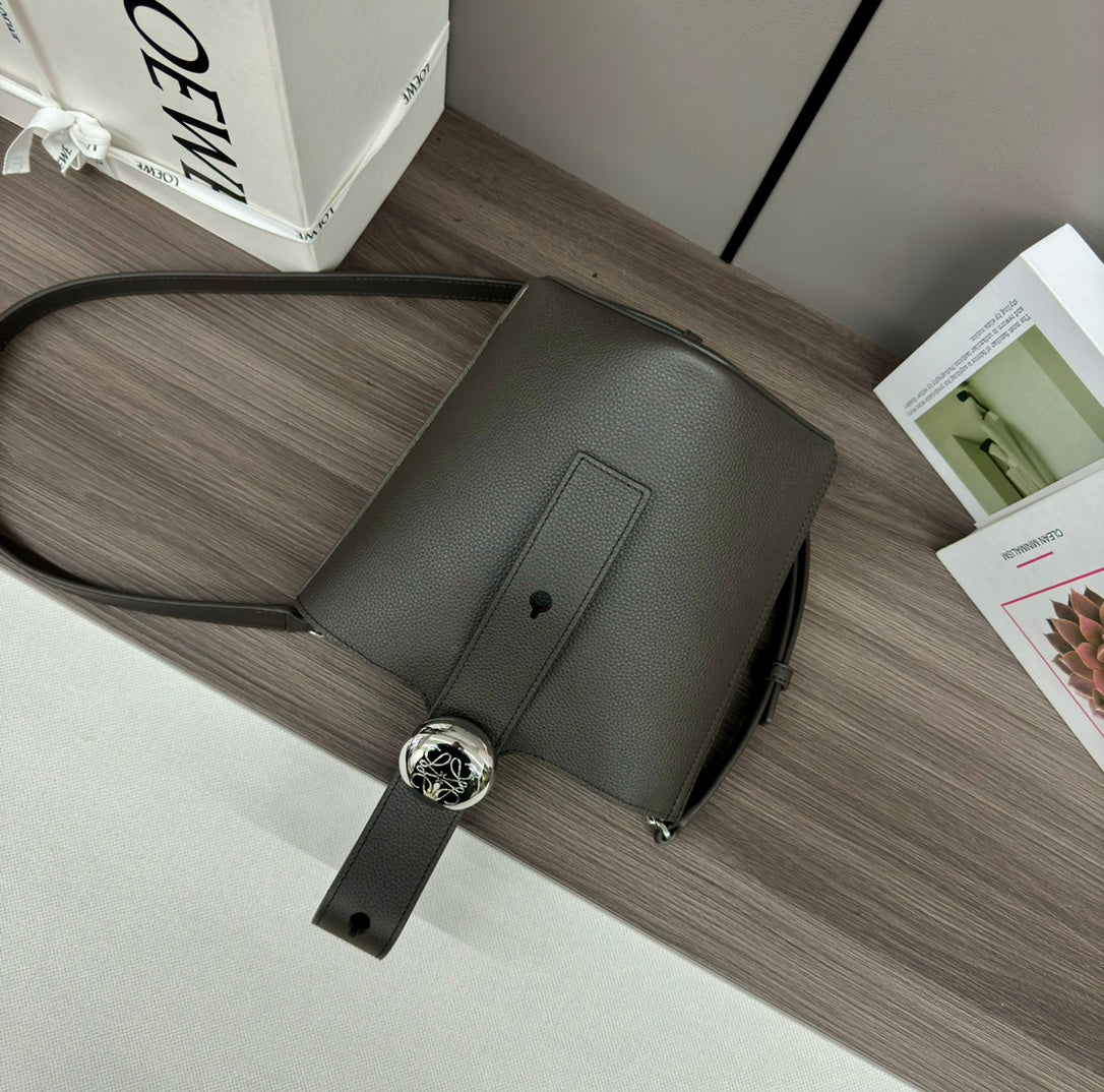 LW Pebble Mini Bucket Bag