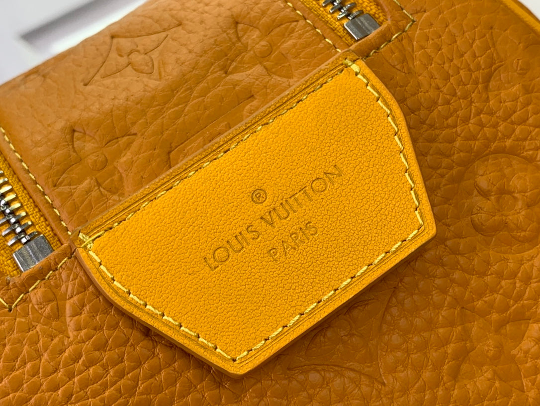 LV Dopp Kit Taurillon Monogram