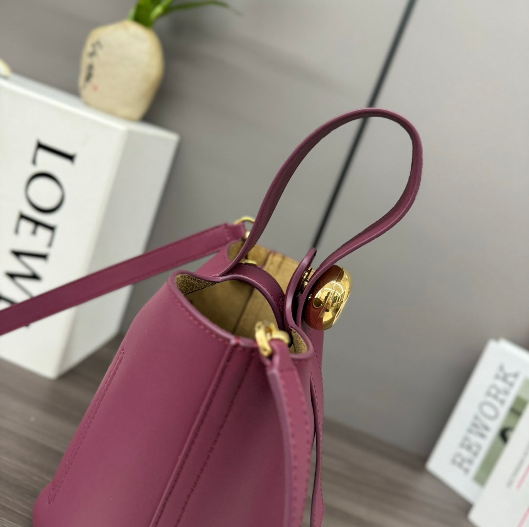 LW Pebble Mini Bucket Bag