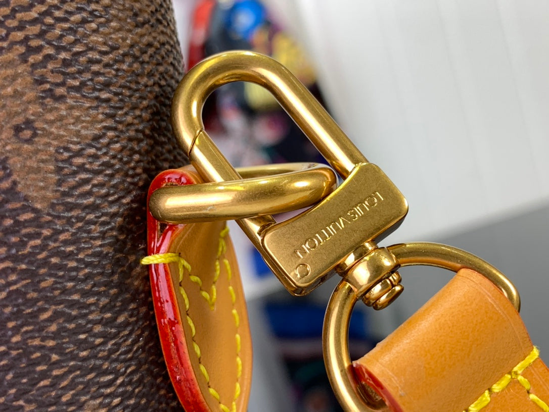 LV Soul Trunk East West