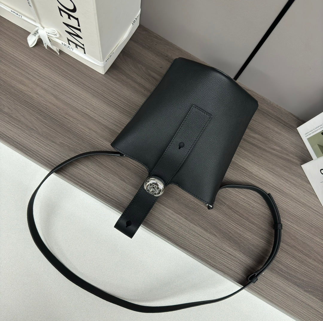 LW Pebble Mini Bucket Bag