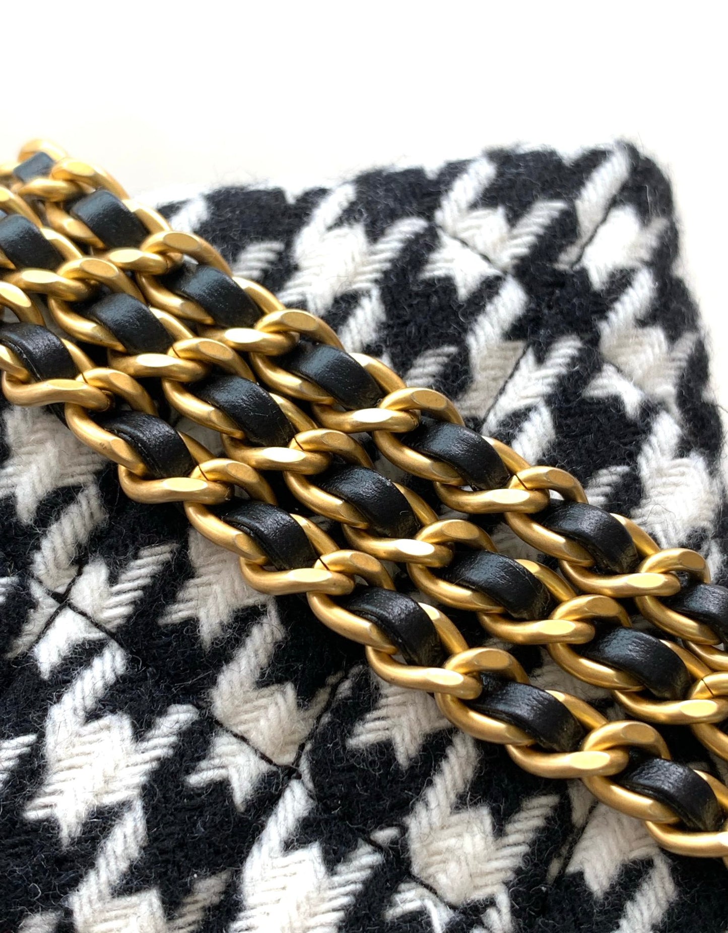 CH Houndstooth Tweed