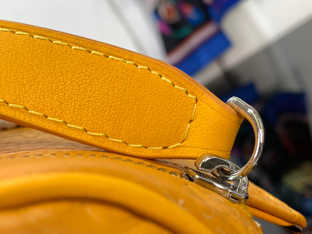LV Dopp Kit Taurillon Monogram