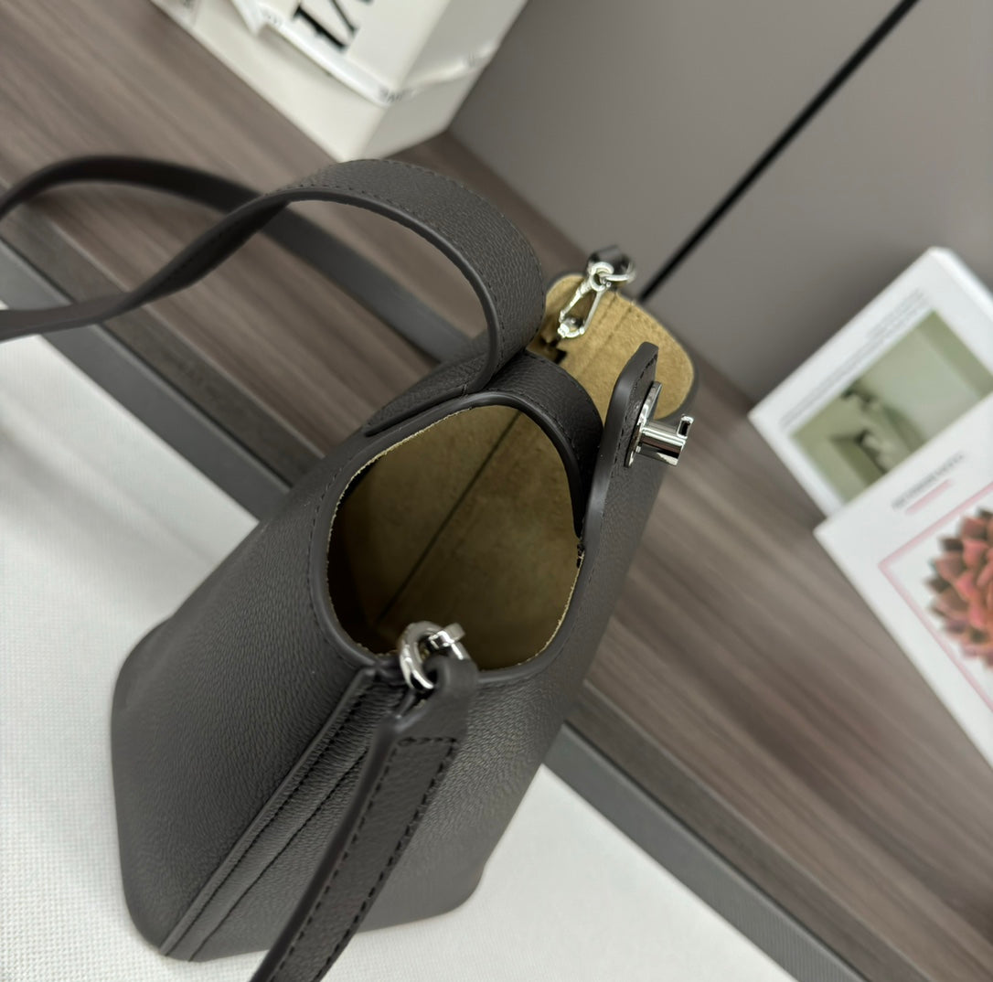 LW Pebble Mini Bucket Bag
