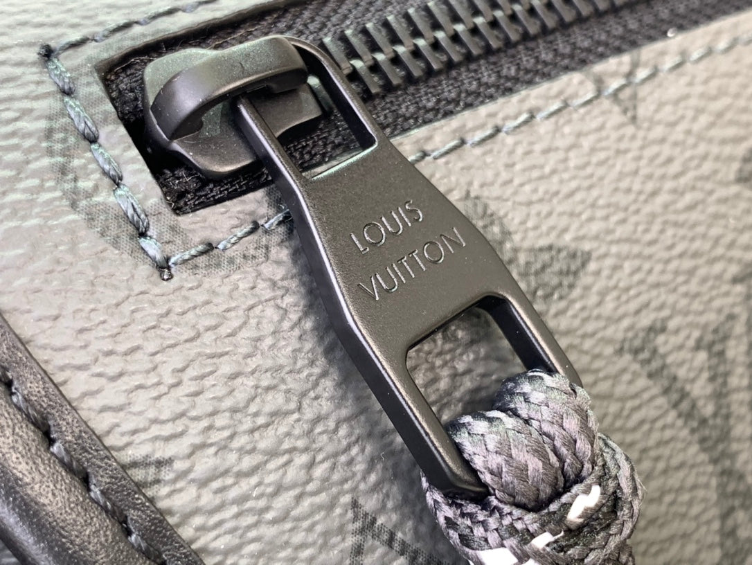LV Pulse Monogram