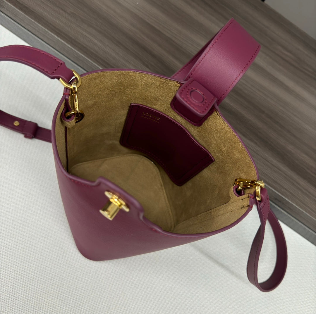 LW Pebble Mini Bucket Bag