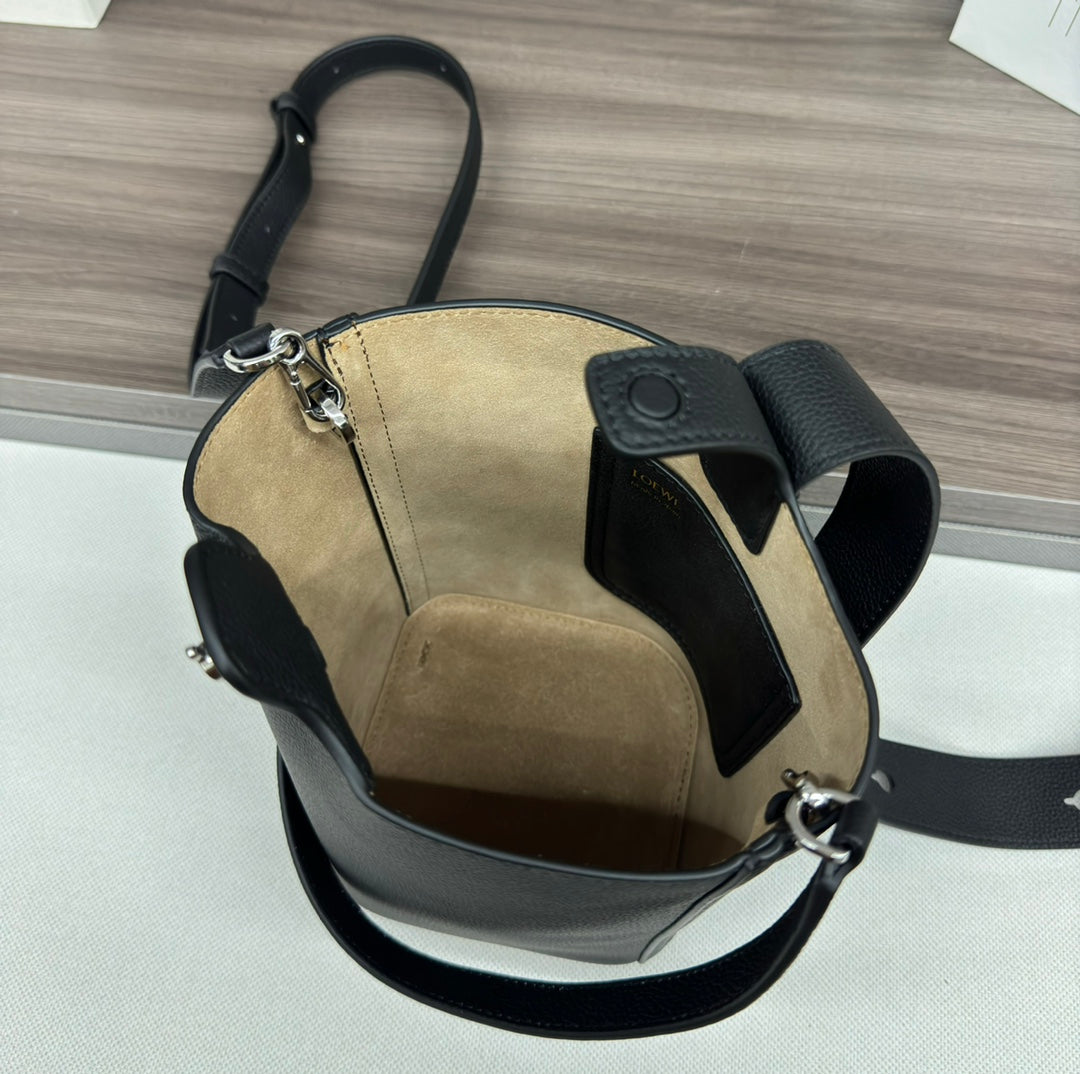 LW Pebble Mini Bucket Bag