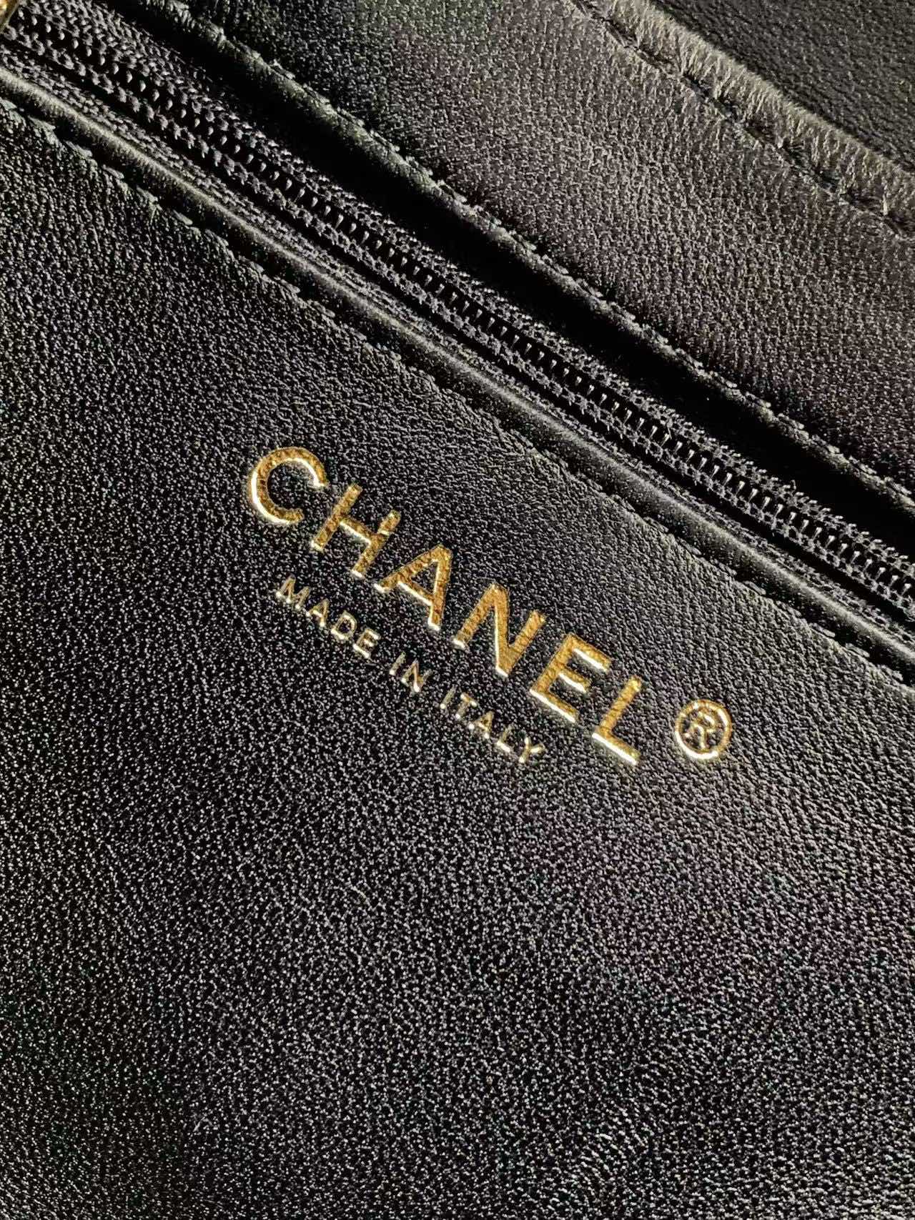 CH Flap bag