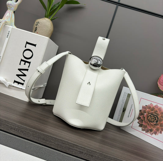 LW Pebble Mini Bucket Bag
