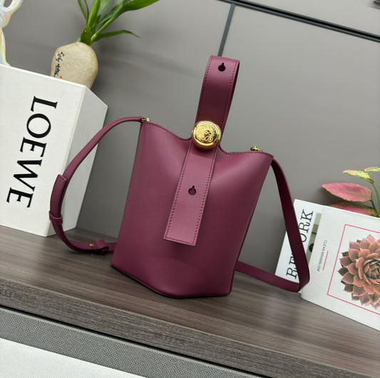 LW Pebble Mini Bucket Bag
